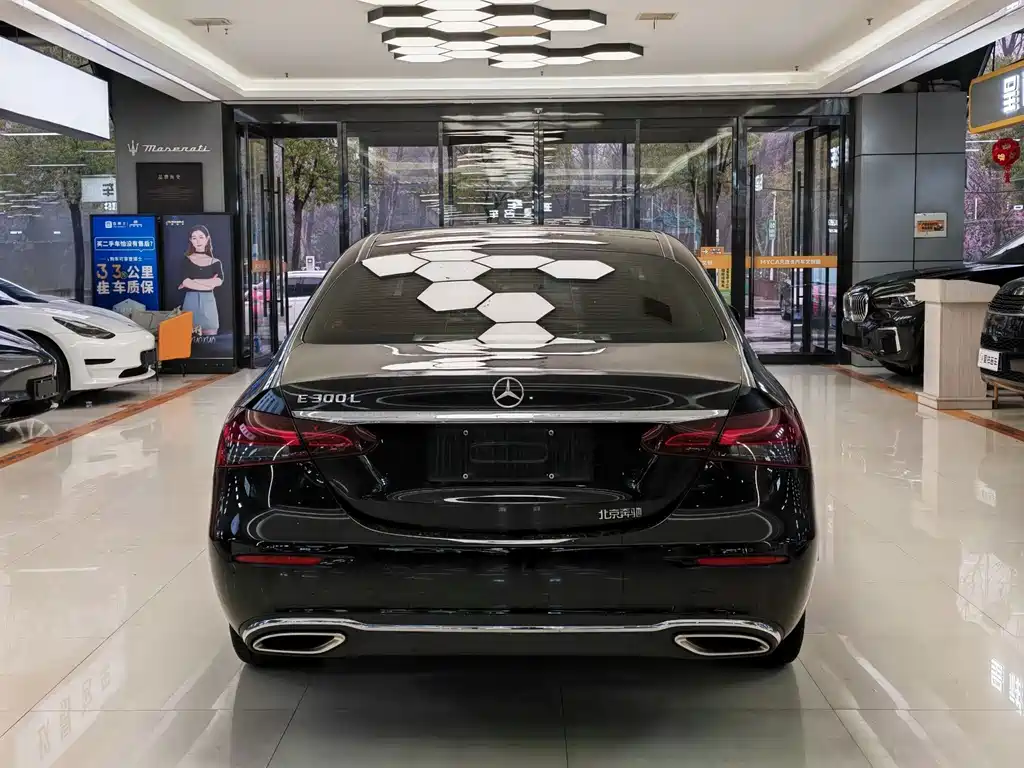 Mercedes-Benz E-Class 2023 — фото 5