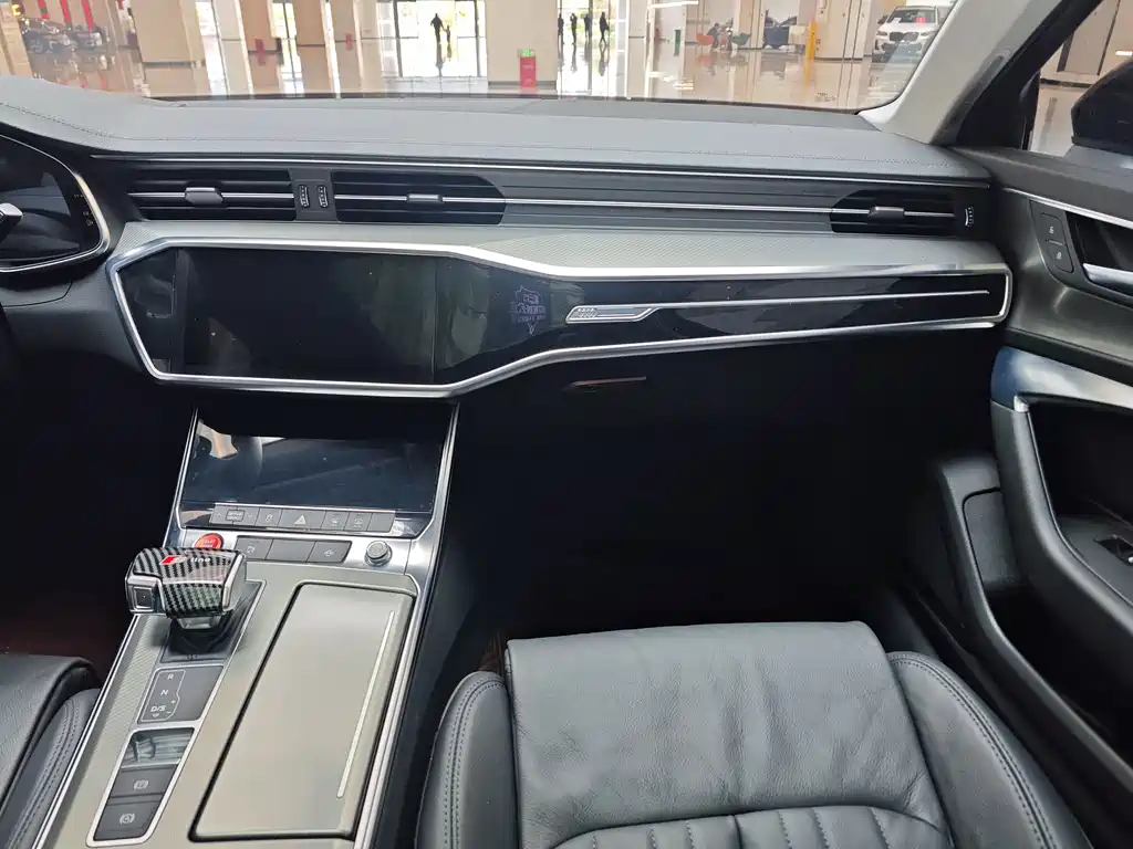 Audi A6L 2021 — фото 7