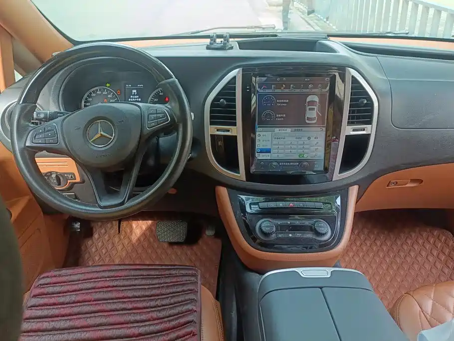 Mercedes-Benz Vito 2018 — фото 12