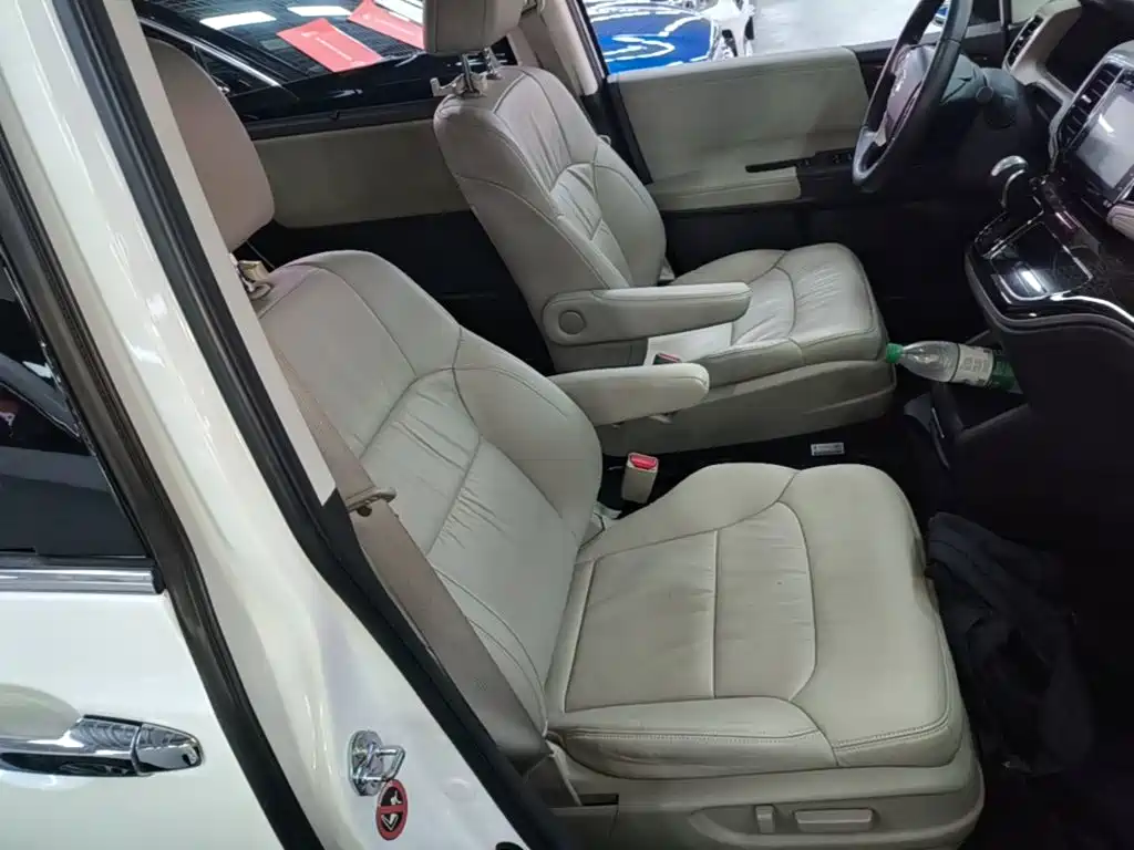 Honda Odyssey 2015 — фото 25