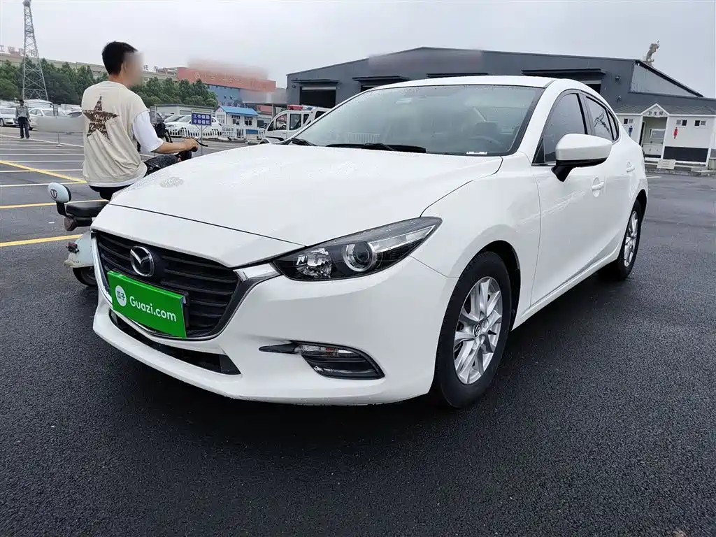 Mazda 3 Axela 2018 — фото 1