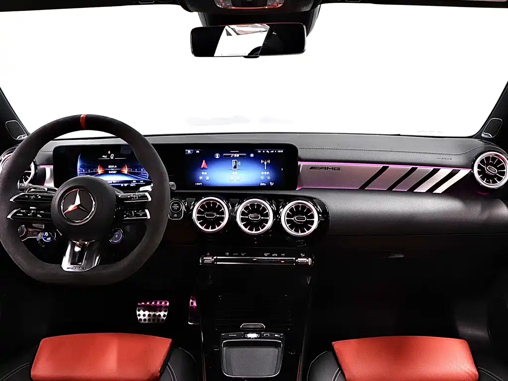 Mercedes-Benz CLA AMG 2025 — фото 19