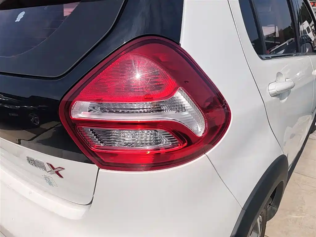 Geely Vision X1 2018 — фото 8