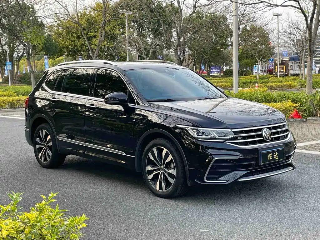 Volkswagen Tiguan L 2022 — фото 3