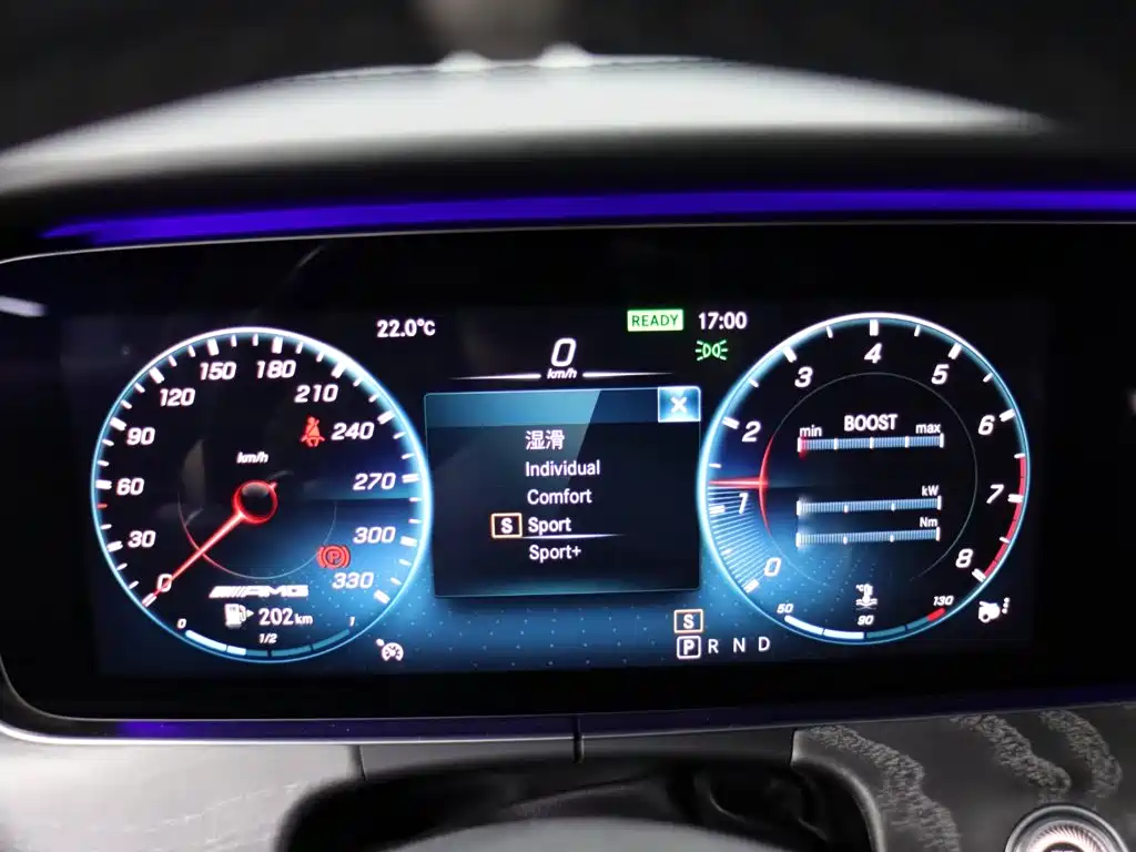 Mercedes-Benz AMG GT 2020 — фото 16