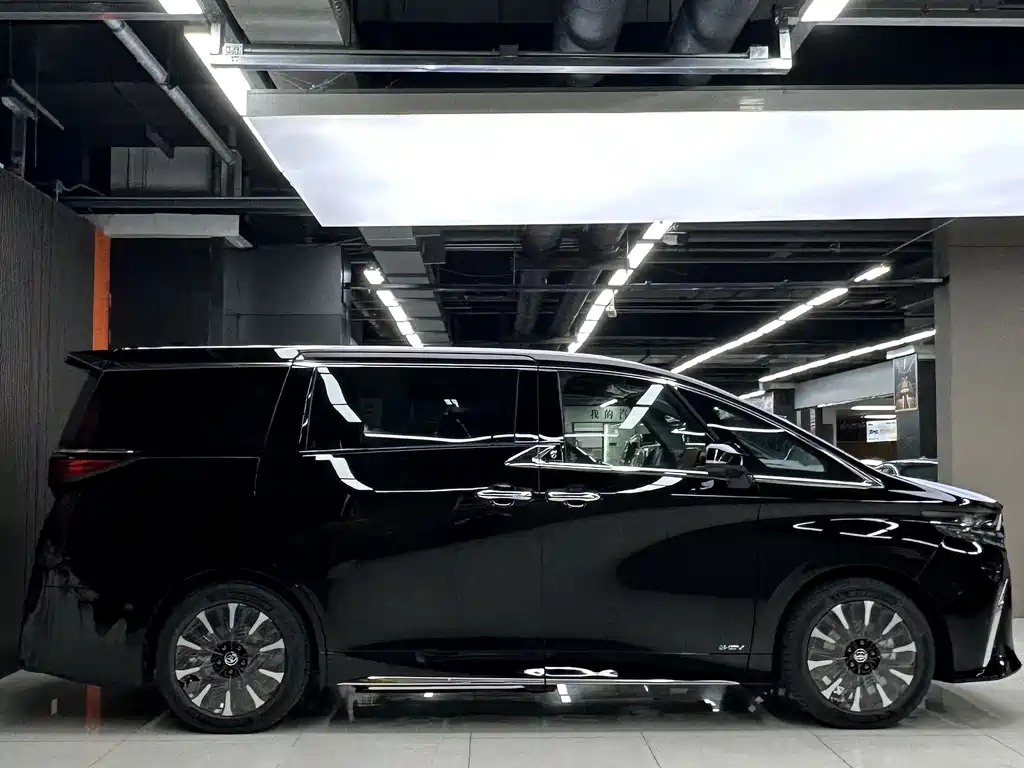 Toyota Alphard 2024 — фото 5