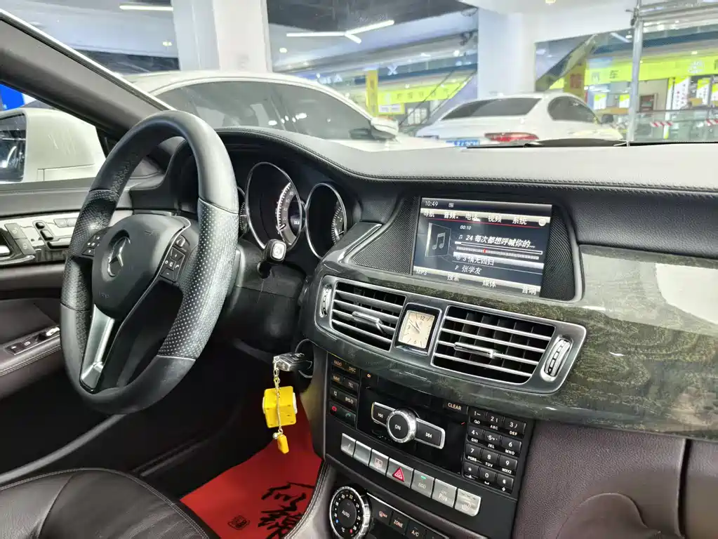 Mercedes-Benz CLS 2014 — фото 14