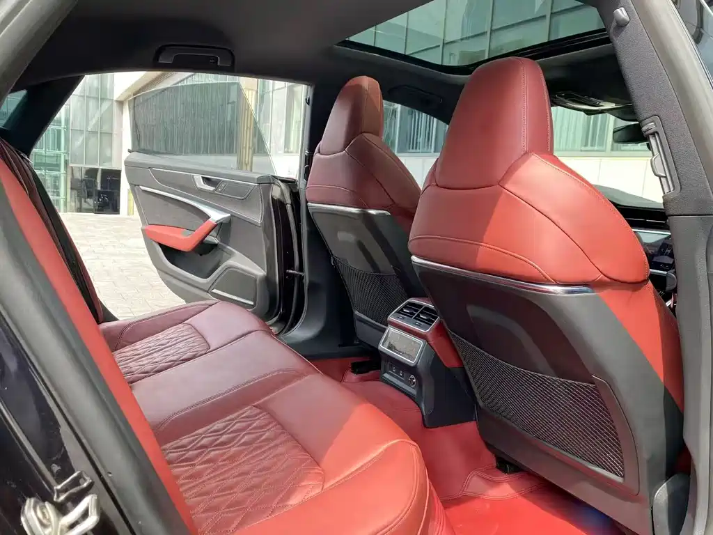 Audi A7L 2023 — фото 3