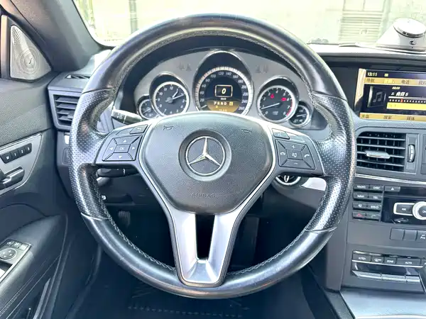 Mercedes-Benz E-Class 2011