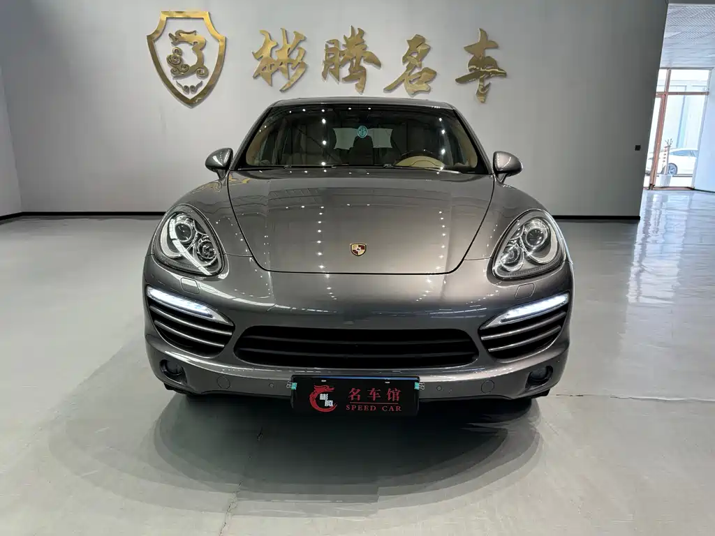 Porsche Cayenne 2012 — фото 1