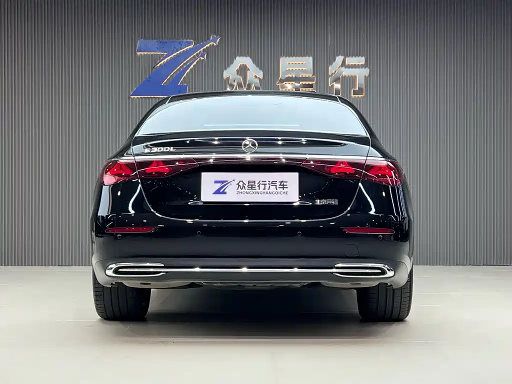 Mercedes-Benz E-Class 2024 — фото 4