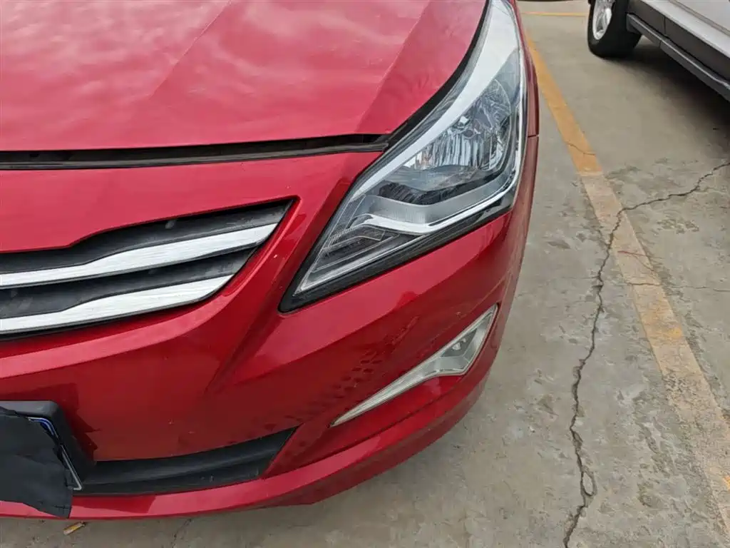 Hyundai Verna 2015 — фото 24