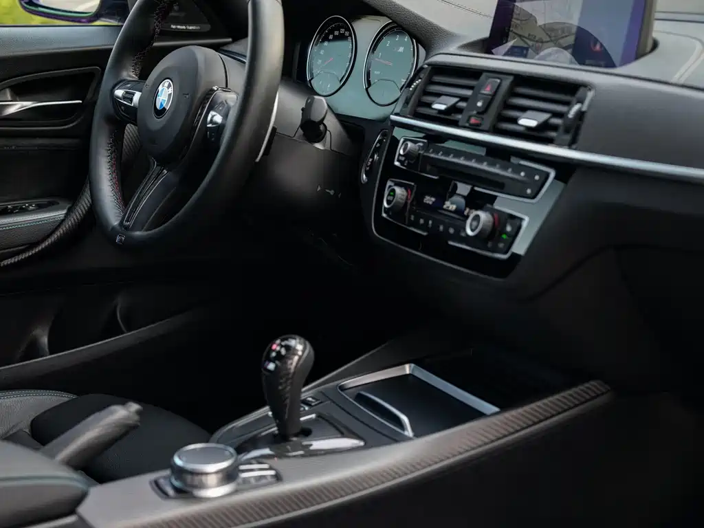 BMW M2 2018 — фото 10