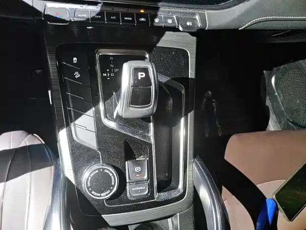 Geely Boyue 2021