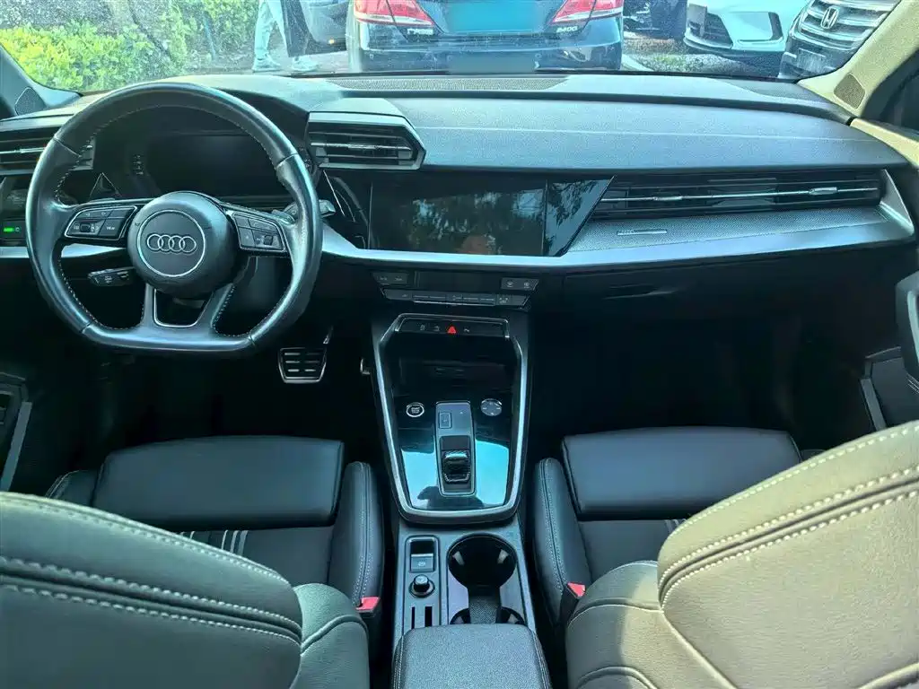 Audi A3 2022 — фото 10