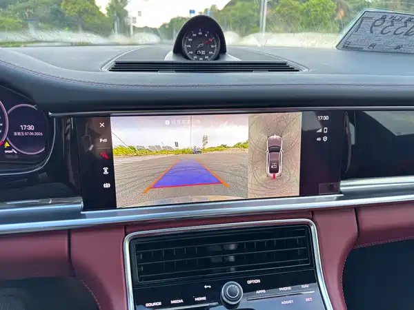 Porsche Panamera 2022