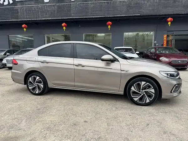 Volkswagen Bora 2023