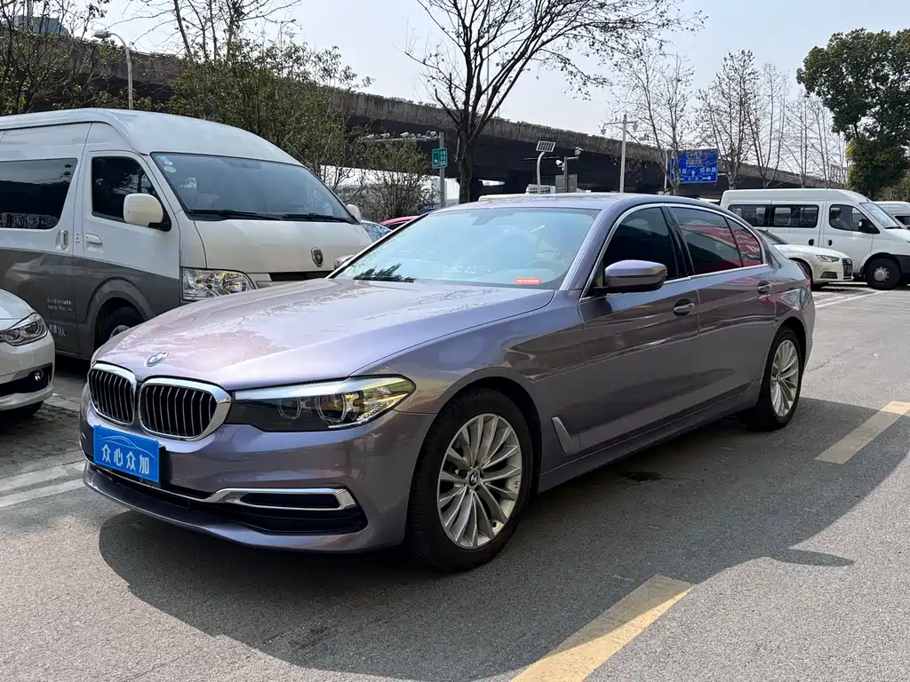 BMW 5 Series 2020 — фото 1