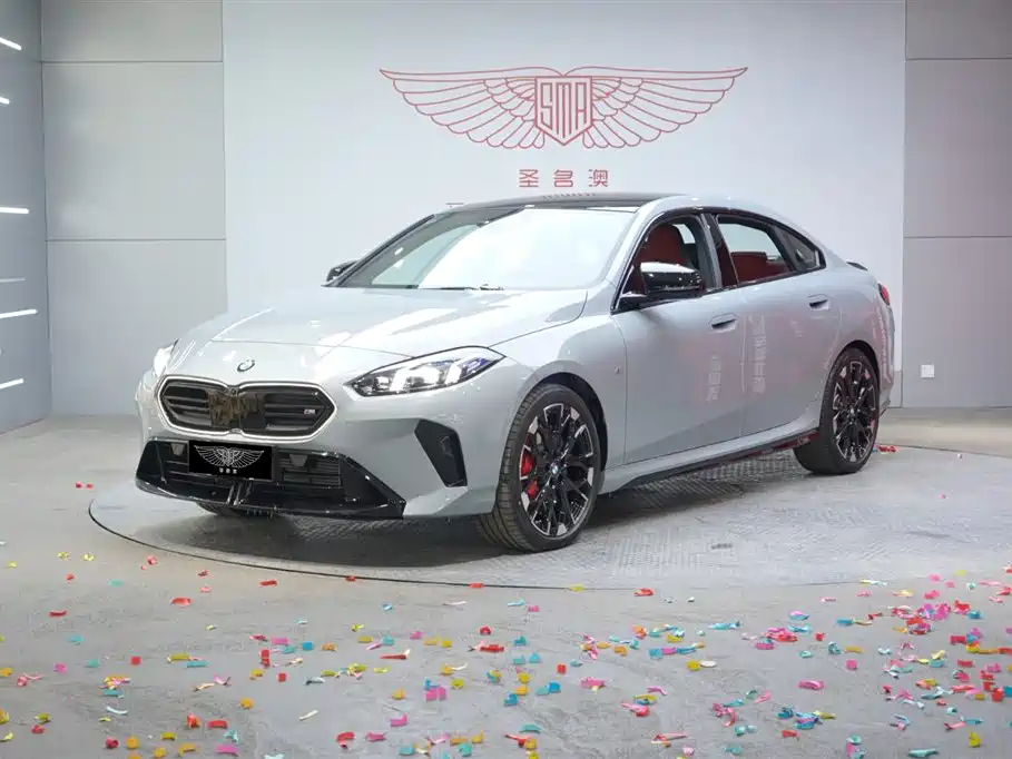 BMW M235L 2025