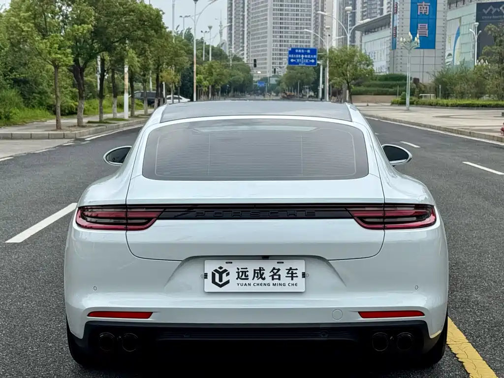 Porsche Panamera 2019 — фото 6