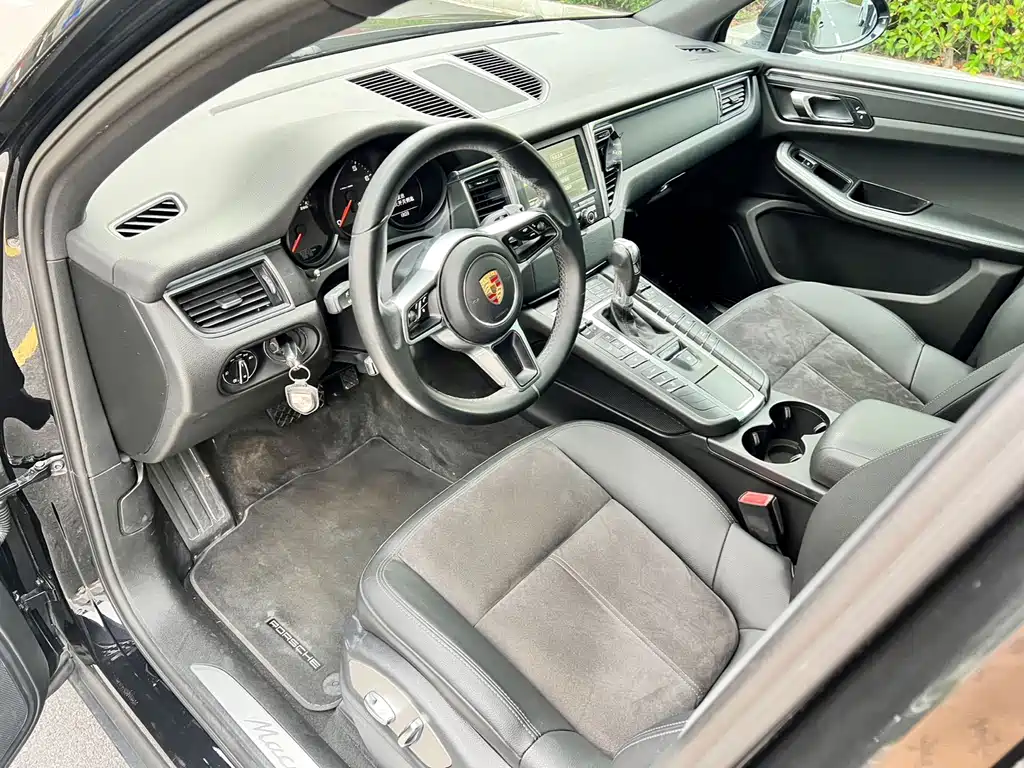 Porsche Macan 2017 — фото 4
