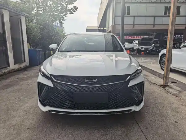 Geely Emgrand L 2022