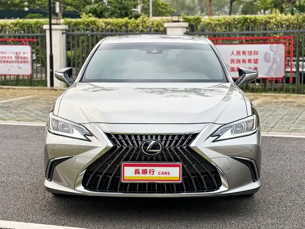 Lexus ES 2021 — фото 2