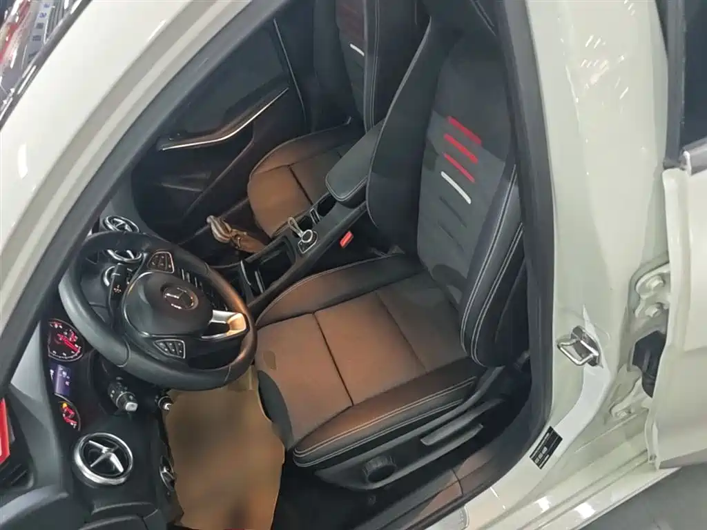 Mercedes-Benz A-Class 2018 — фото 15