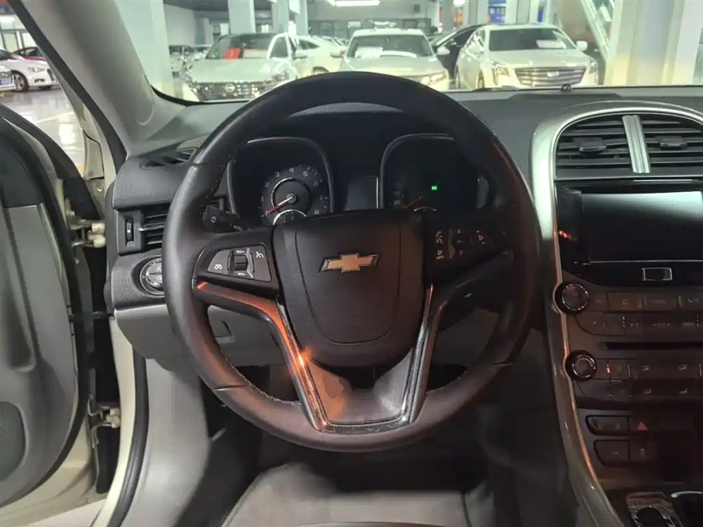 Chevrolet Malibu 2015 — фото 11