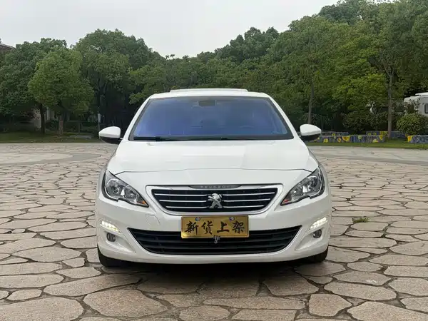 Peugeot 408 2016