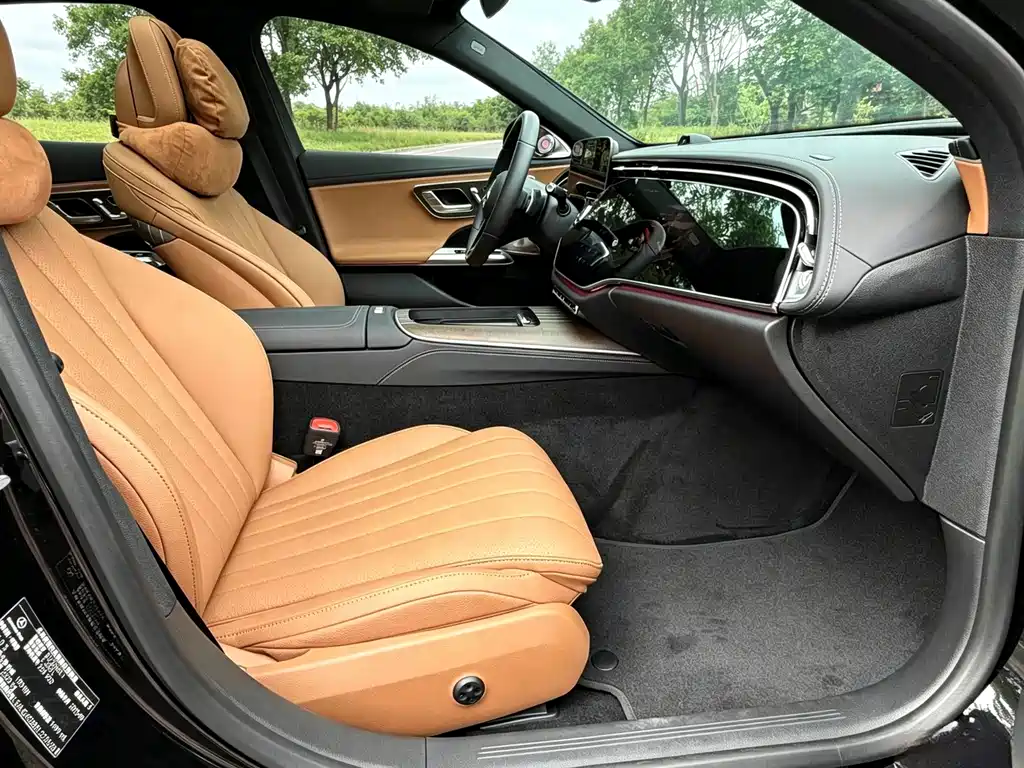 Mercedes-Benz E-Class 2025 — фото 14