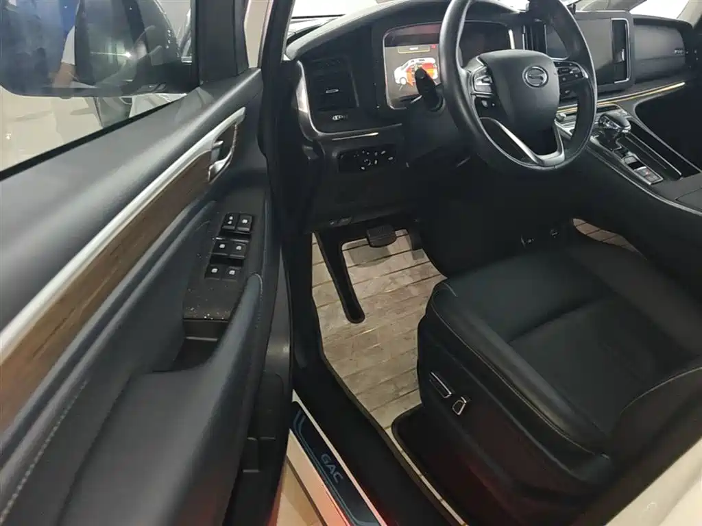 GAC Motor Trumpchi M8 2022 — фото 16