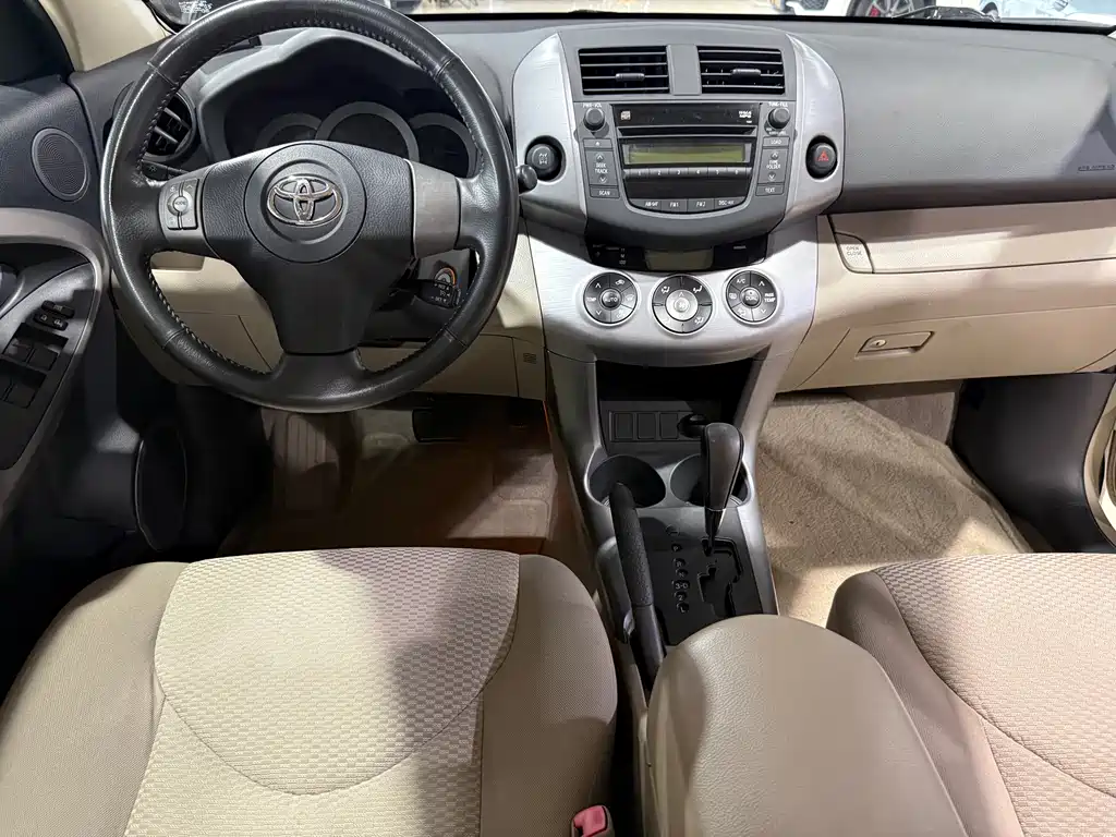 Toyota RAV4 2007 — фото 13