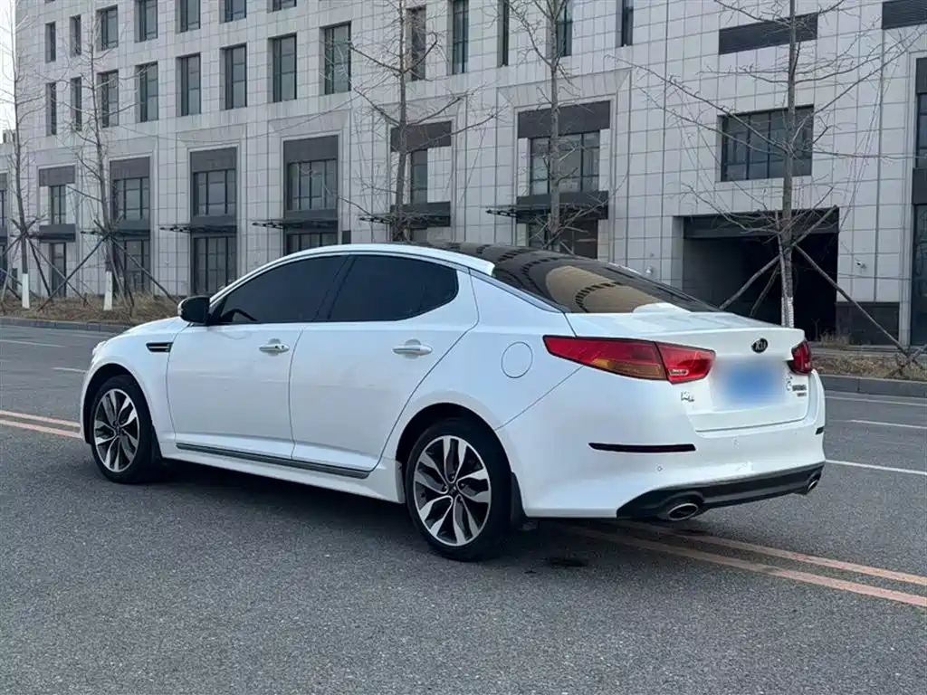 Kia K5 2015 — фото 11