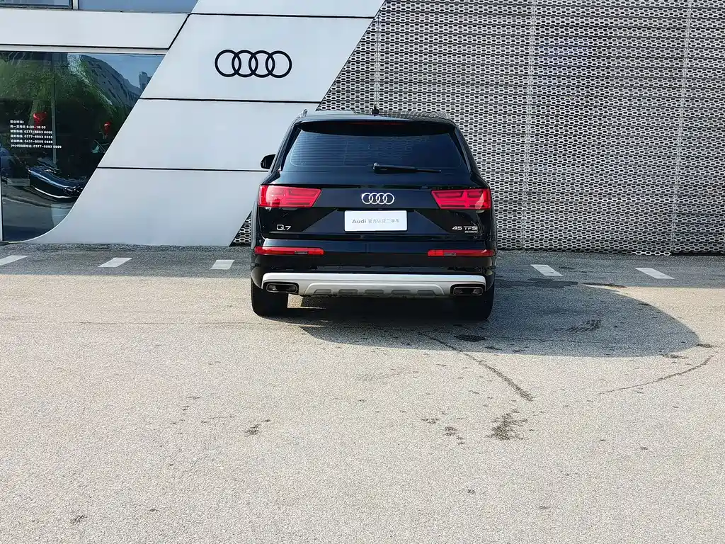 Audi Q7 2017 — фото 7