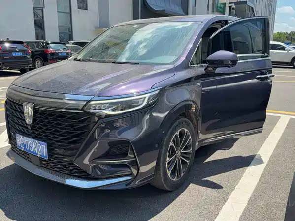 Roewe iMAX8 2021