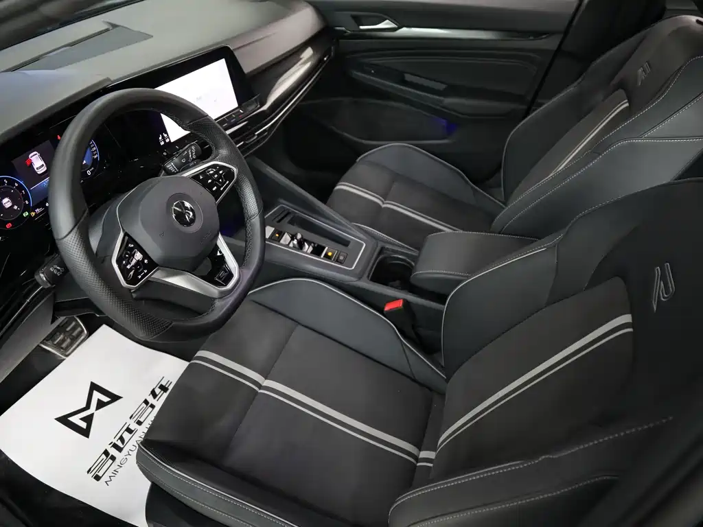 Volkswagen Golf 2023