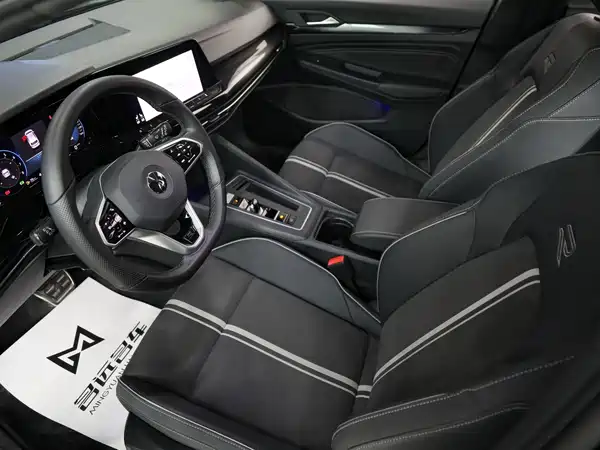 Volkswagen Golf 2023