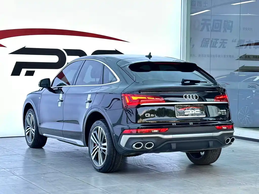 Audi Q5L Sportback 2022 — фото 24