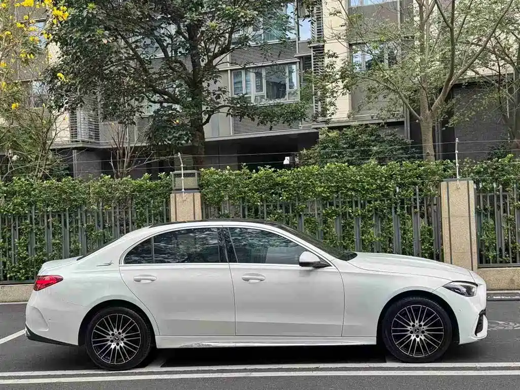Mercedes-Benz C-Class 2022 — фото 4
