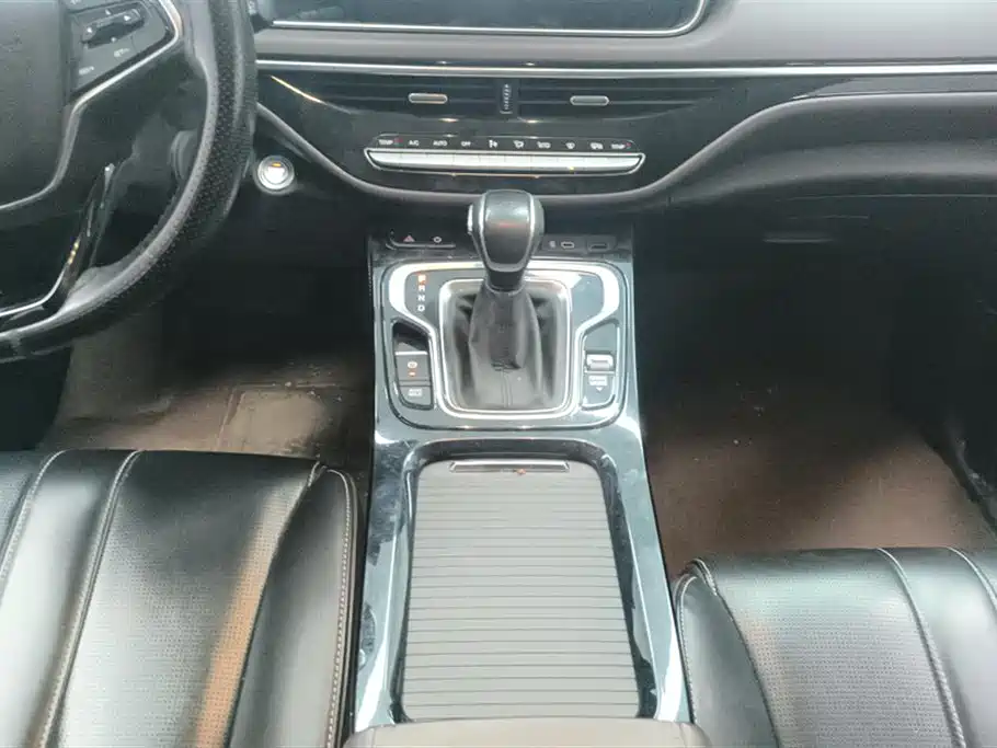 GAC Motor Trumpchi M6 2023 — фото 16