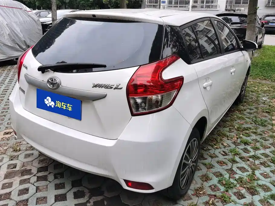 Toyota Yaris L 2016 — фото 3
