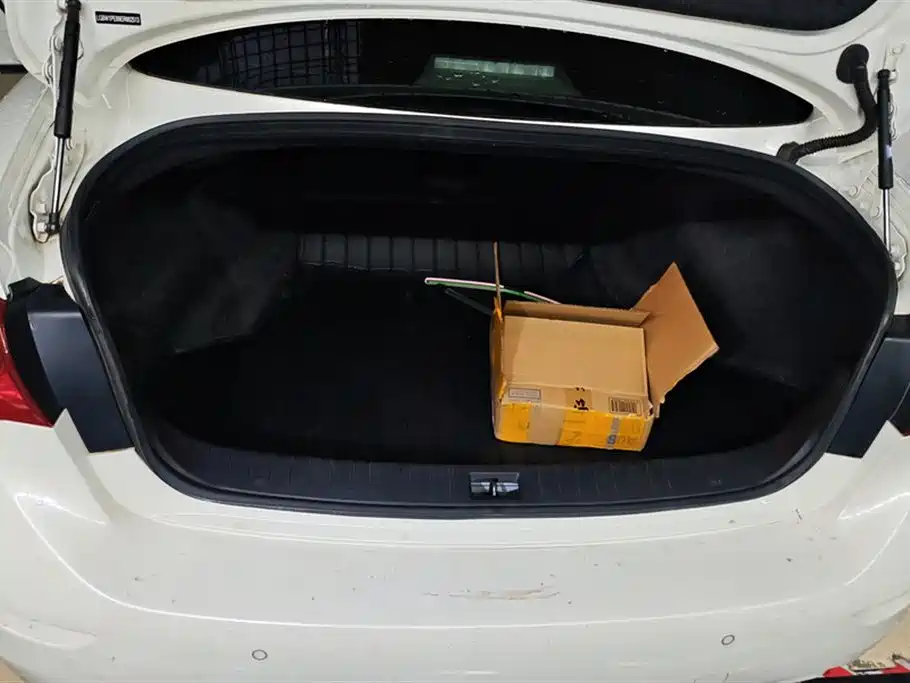 Infiniti Q50L 2015