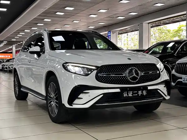 Mercedes-Benz GLC 2023