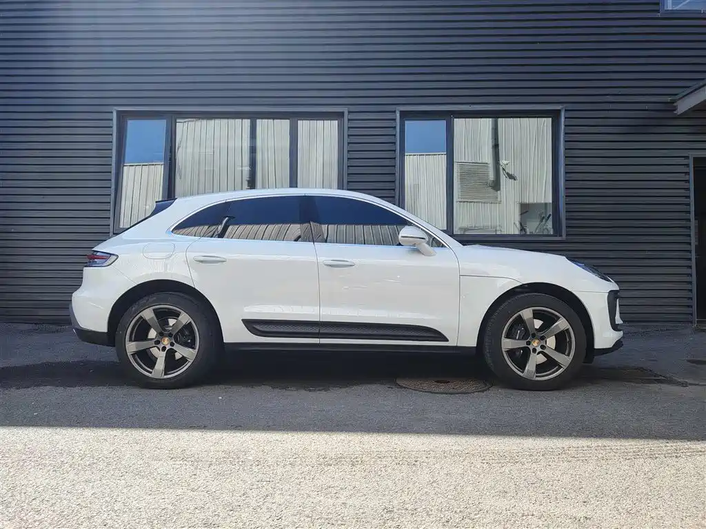 Porsche Macan 2025 — фото 11