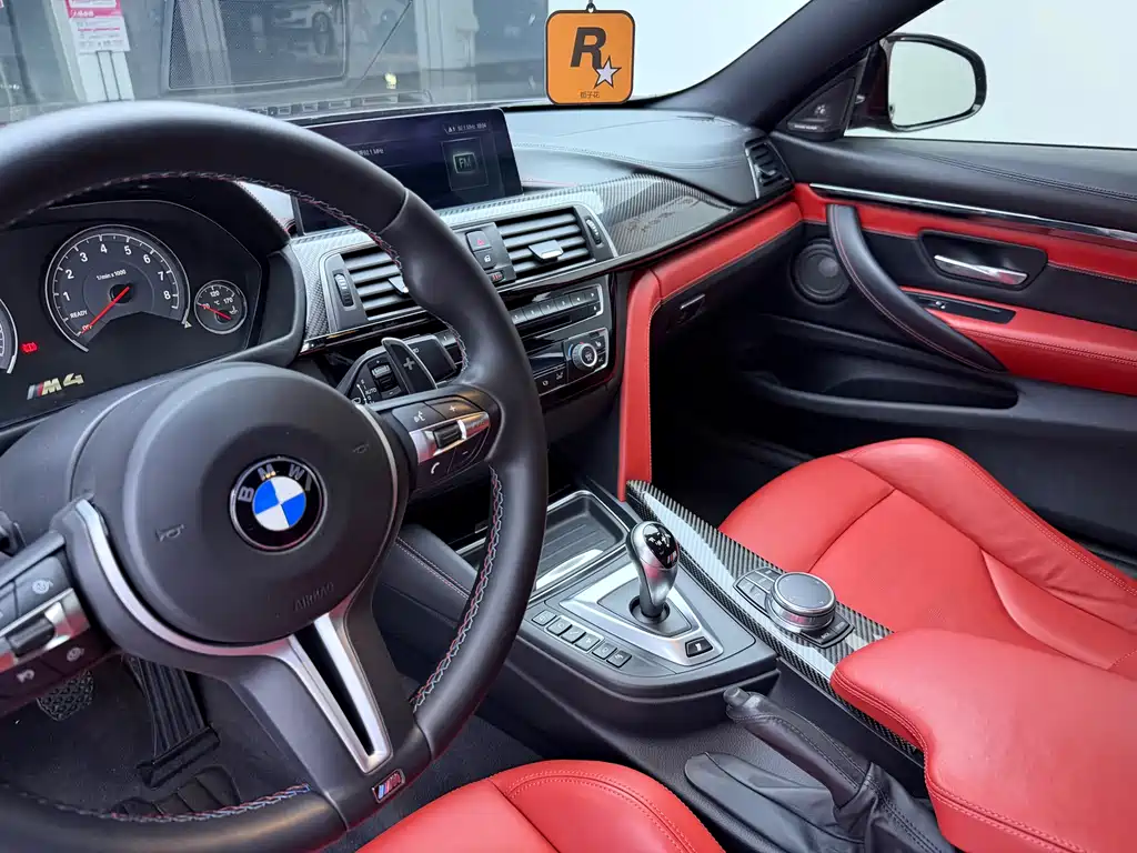BMW M4 2018 — фото 21