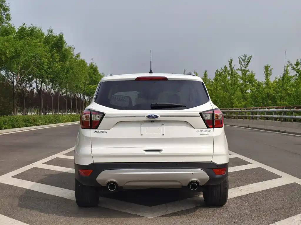 Ford Kuga 2017 — фото 5