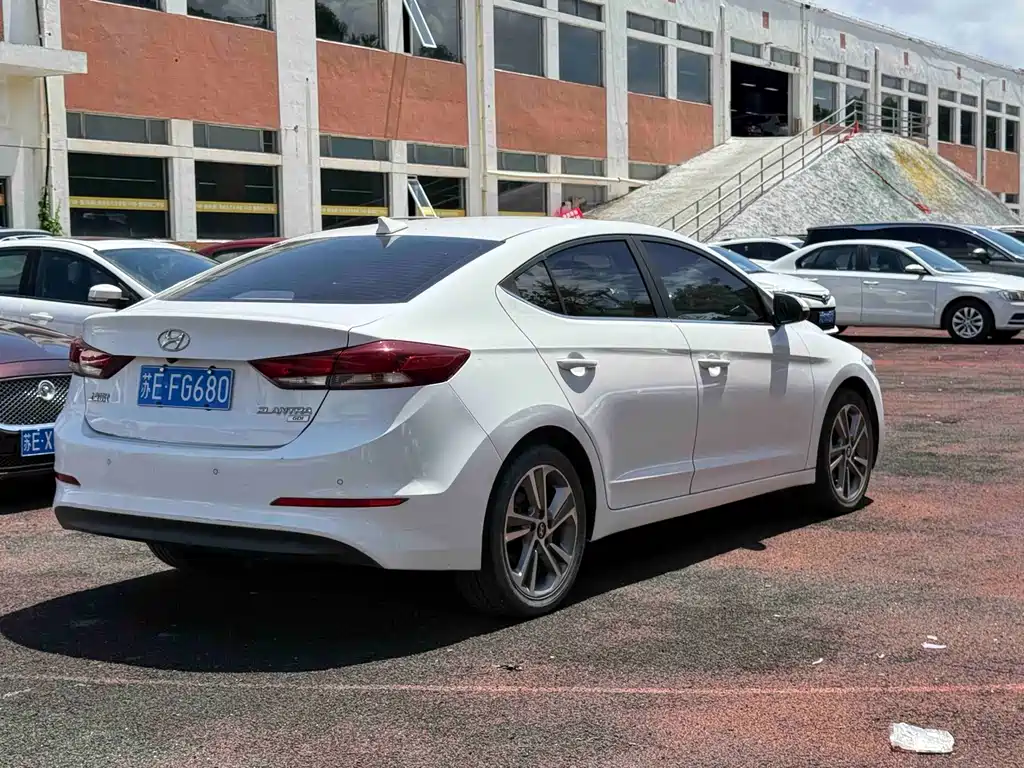 Hyundai Celesta 2016 — фото 4