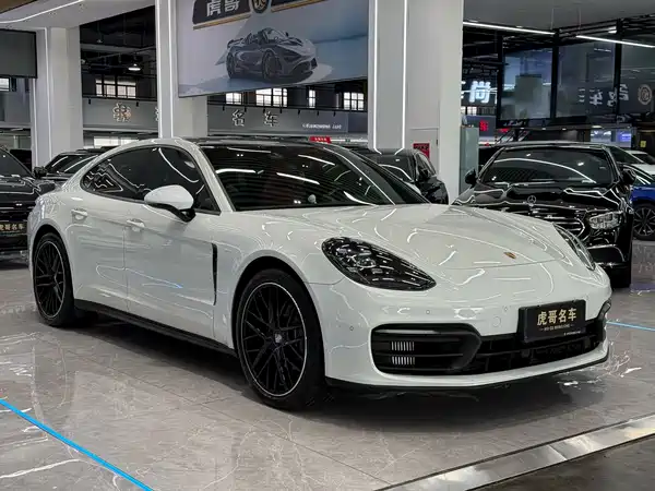 Porsche Panamera 2023