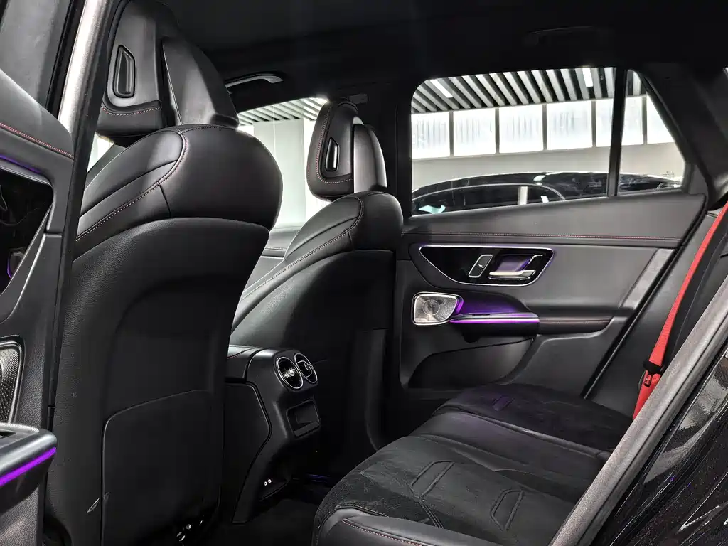 Mercedes-Benz GLC AMG 2025 — фото 10
